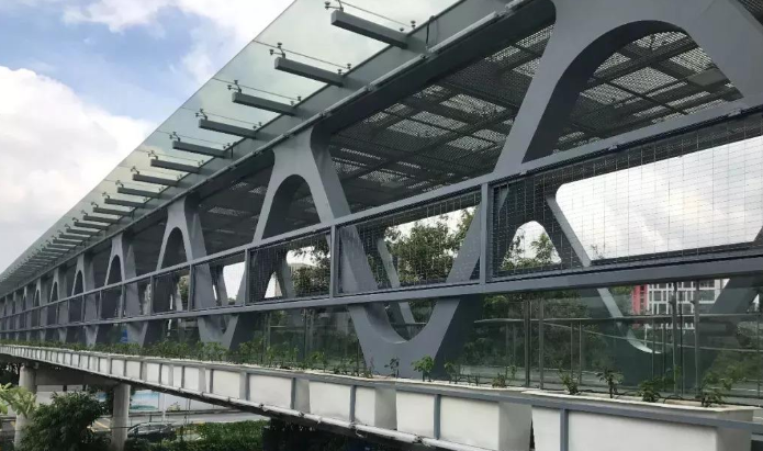 胶南论管桁架结构工程弯管加工防锈处理的方法